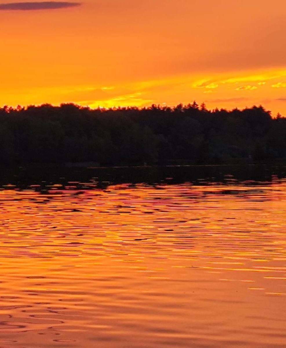 Bungalow Direkt Am See, Mit Eigenem Boot Родинг Экстерьер фото
