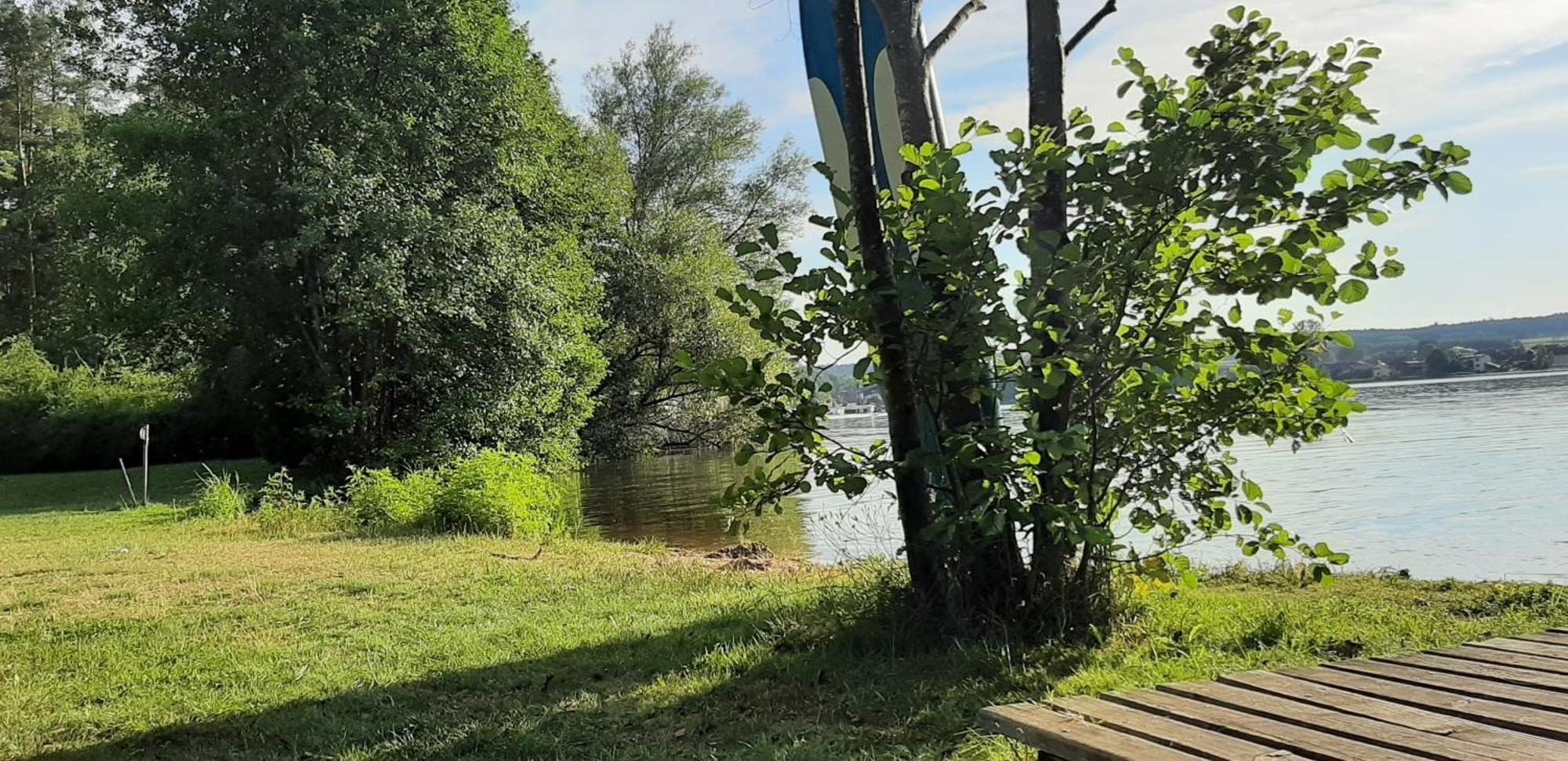 Bungalow Direkt Am See, Mit Eigenem Boot Родинг Экстерьер фото