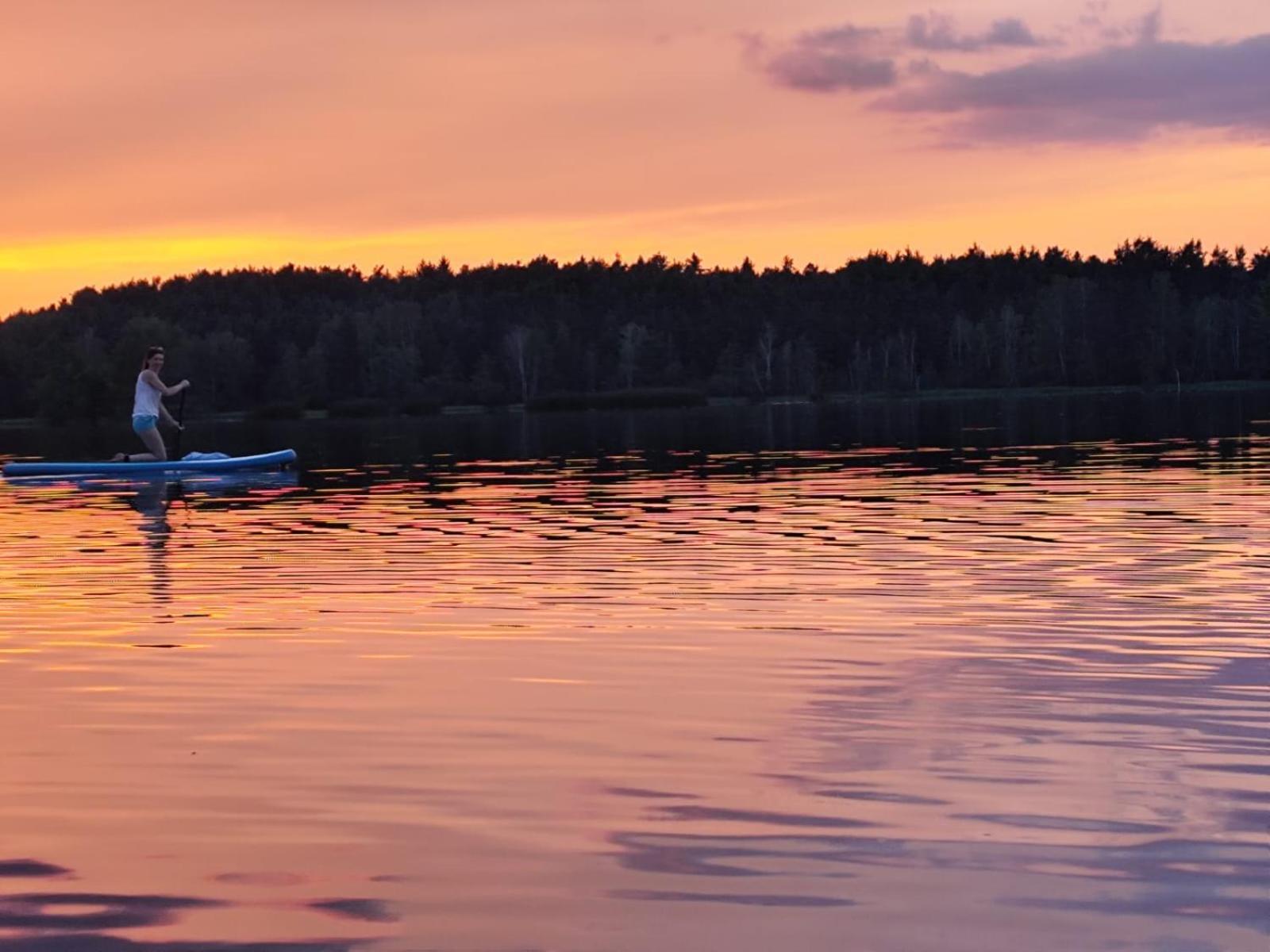 Bungalow Direkt Am See, Mit Eigenem Boot Родинг Экстерьер фото